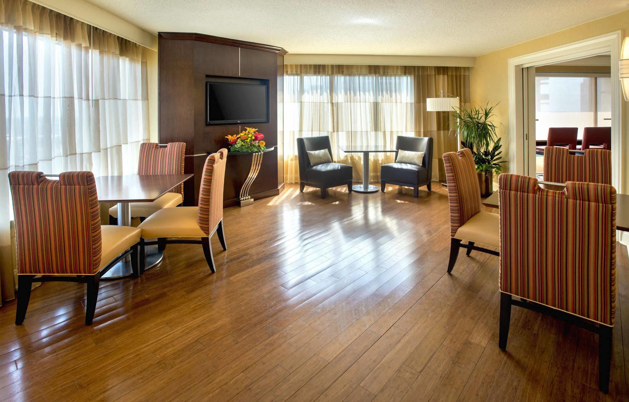 Norfolk Waterside Marriott Hotell Exteriör bild